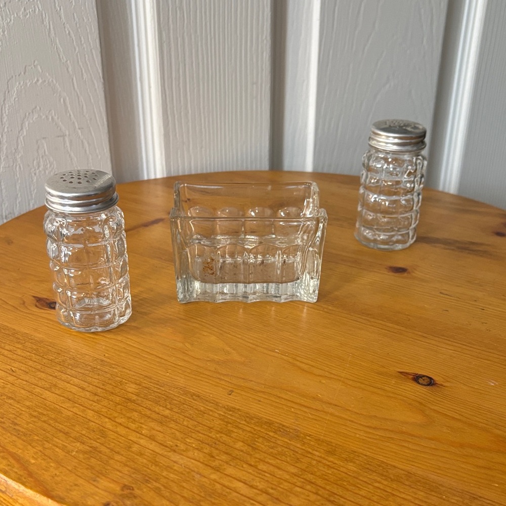 Clear Glass Salt and Pepper Shakers with Packet Holder